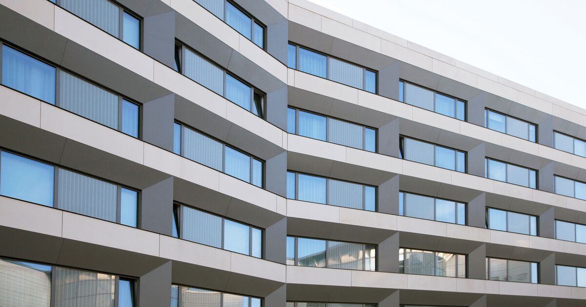 Fațadă modernă cu ferestre din aluminiu Reynaers MasterLine 10